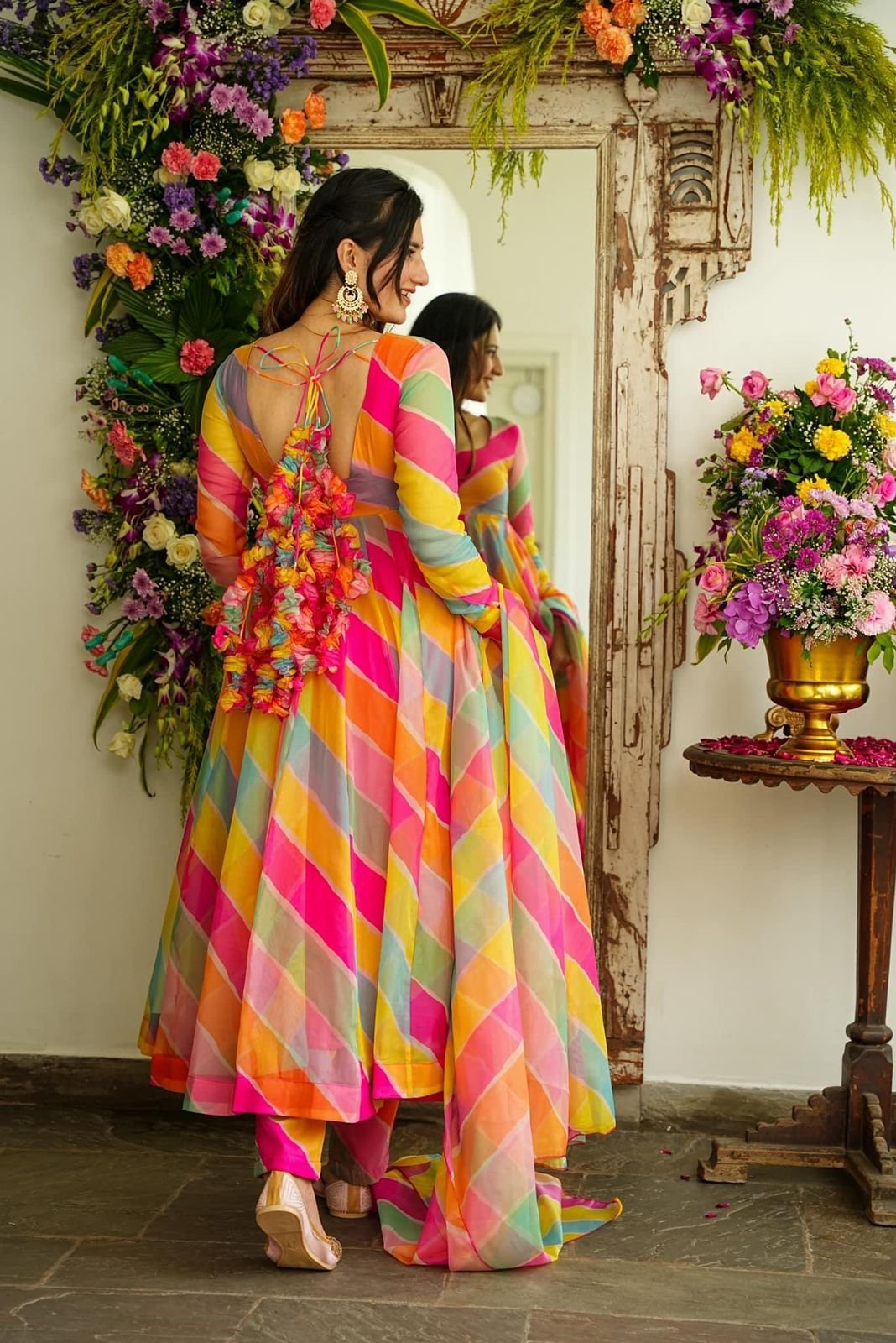 MULTICOLOR FLORAL PRINT SOFT ORGANZA SILK KALI CUT ANARKALI SUIT